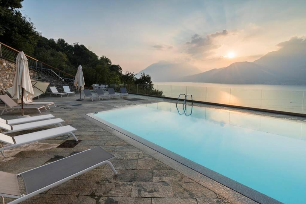 Magic Lake View With Beautiful Pool Area 贝拉诺 外观 照片