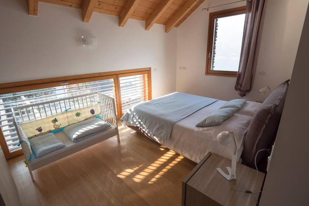Magic Lake View With Beautiful Pool Area 贝拉诺 外观 照片
