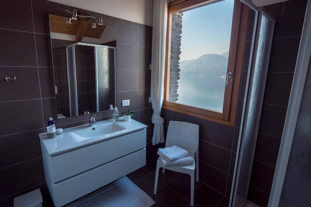 Magic Lake View With Beautiful Pool Area 贝拉诺 外观 照片